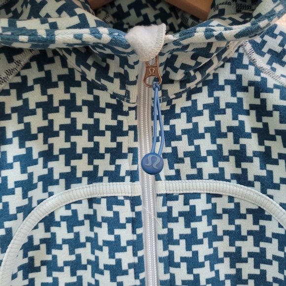 Lululemon scuba hooded limited Edition Geometric print - Picture 3 of 7
